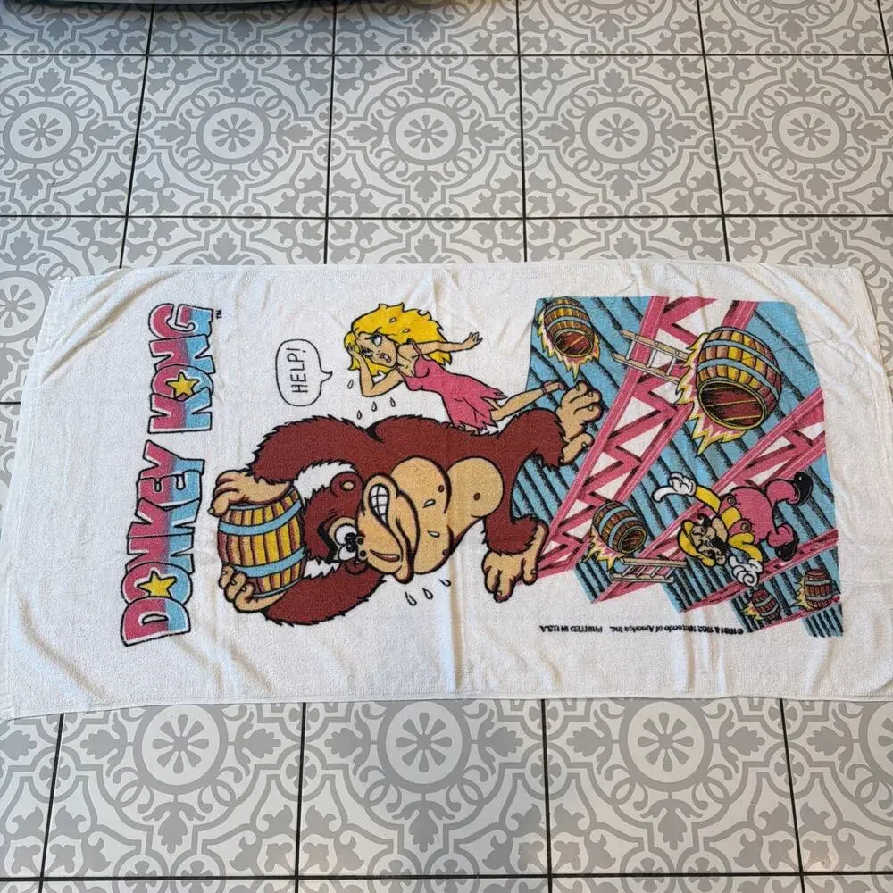 Vintage 1981-82 Donkey Kong Nintendo Arcade Beach Towel Promotional